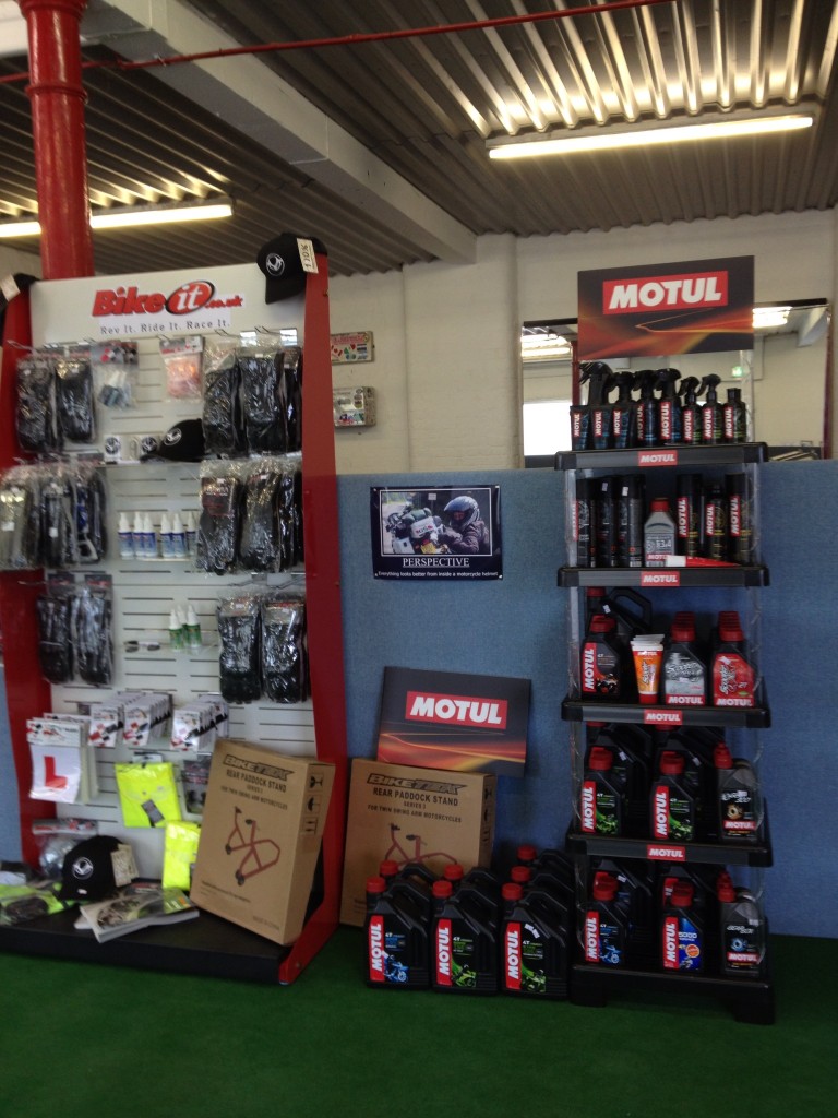 Motul - Oils and lubricants Products